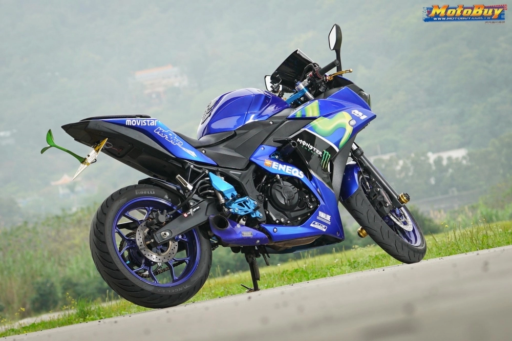 Yamaha r3 độ phiên bản big blue của biker đài loan