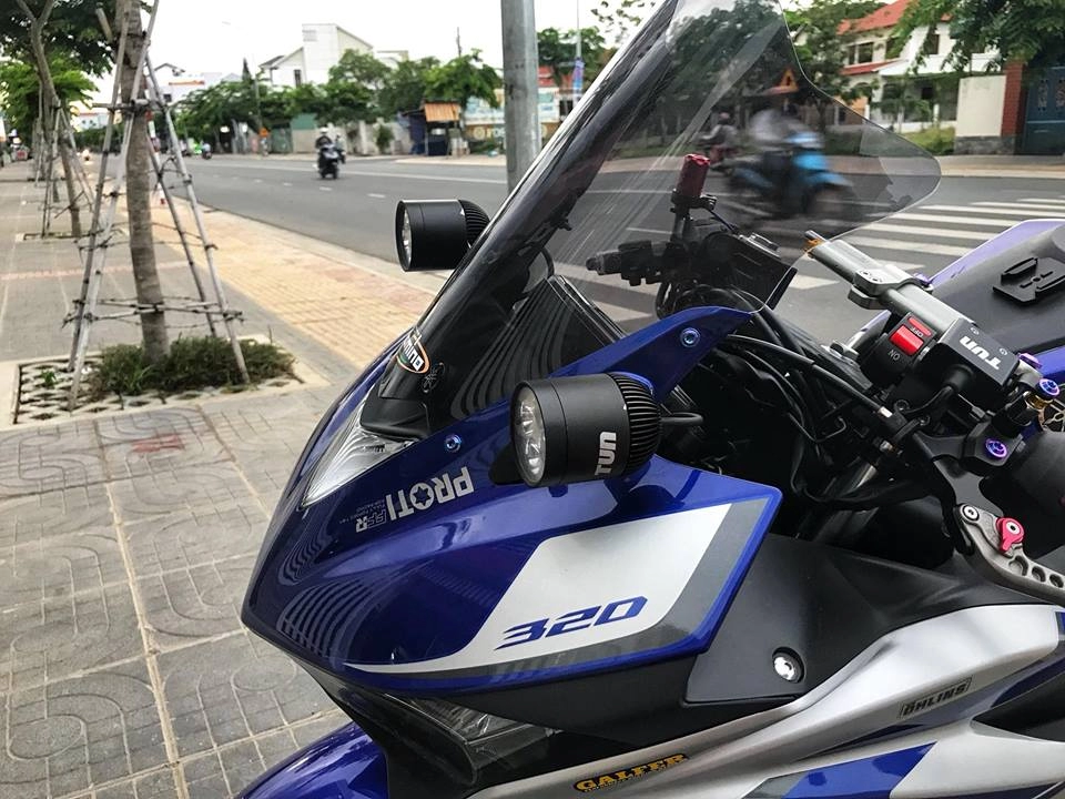 Yamaha r3 mẫu sport city độ phong cách touring của biker việt