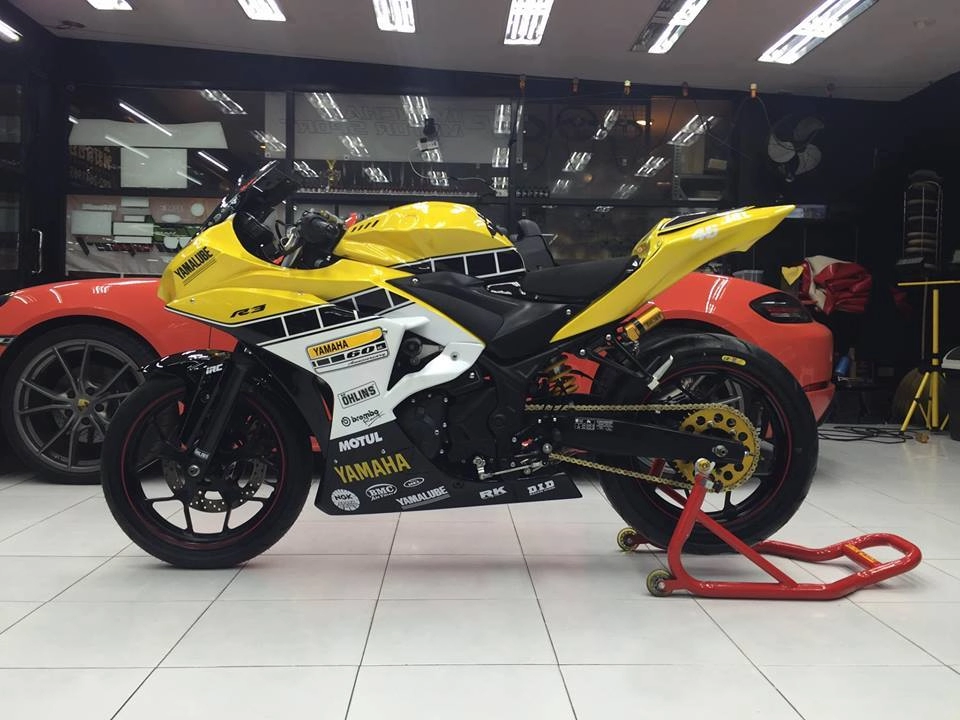 Yamaha r3 siêu đấu với bộ áo 60 năm yamaha