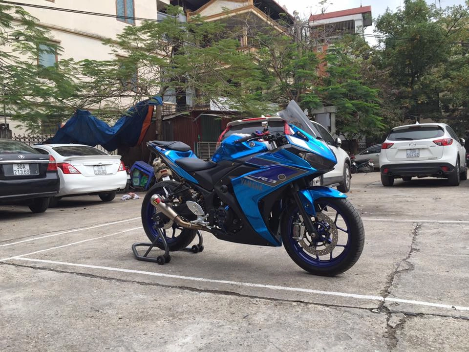 Yamaha r3 với bộ cánh xanh chrome đầy ấn tượng tại việt nam