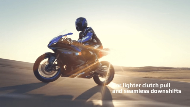 Yamaha r7 tiết lộ những nâng cấp lớn về mặt trang thiết bị mà ít ai biết