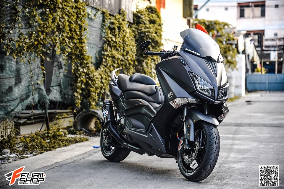 Yamaha tmax scooter bản độ ấn tượng từ biker thái