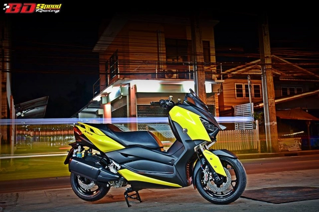 Yamaha x-max300 vẻ đẹp sâu sắc từ những nâng cấp tinh tế