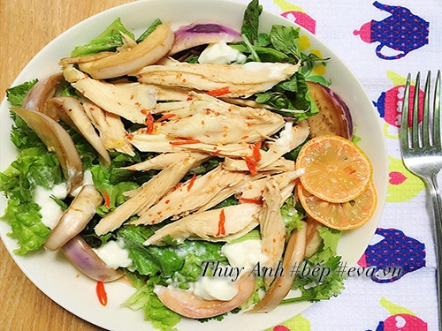 5 món salad gà giúp giảm mỡ thừa lấy lại vóc dáng cho chị em