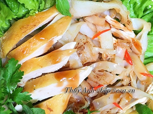 5 món salad gà giúp giảm mỡ thừa lấy lại vóc dáng cho chị em