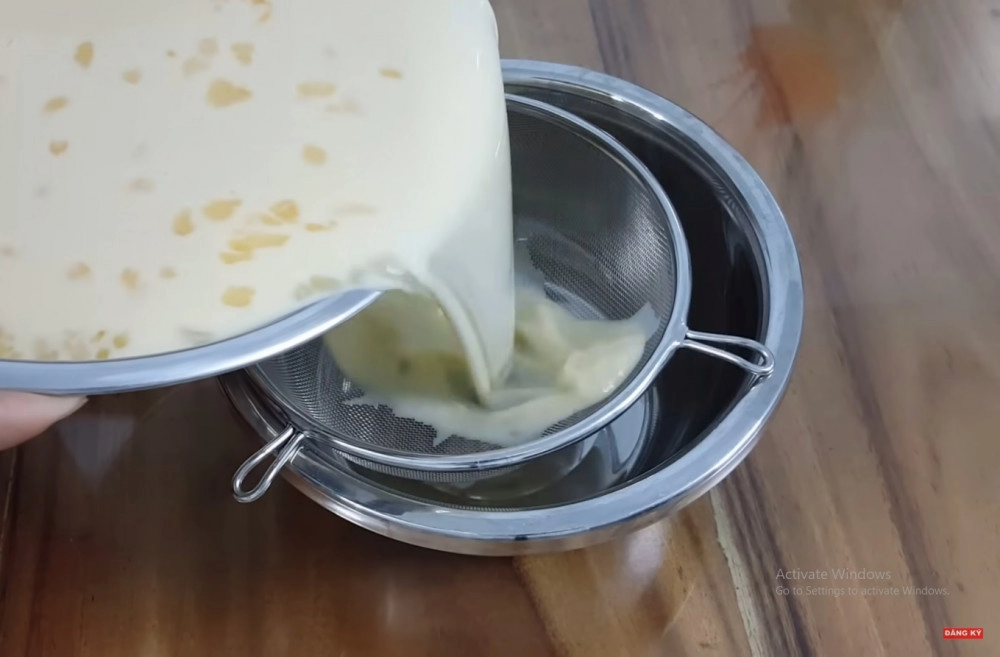 Cách làm bánh flan đơn giản tại nhà thơm mềm không bị tanh rỗ