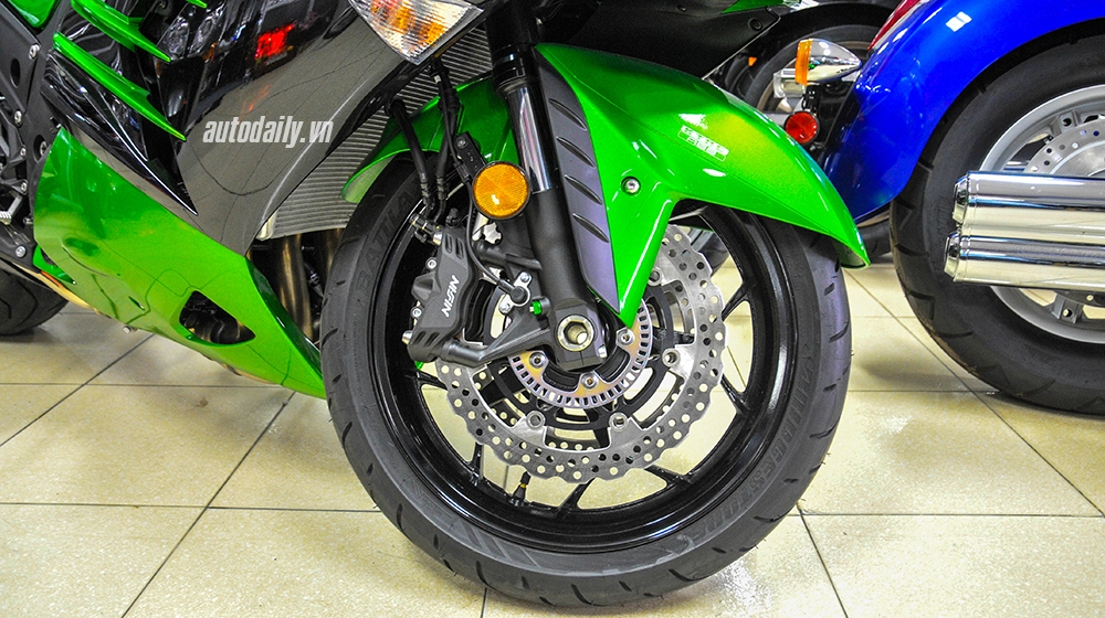 Cận cảnh siêu xe kawasaki ninja zx-14r abs 2015 tại hà nội