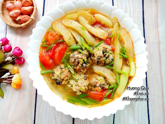 Canh ốc nấu chua thơm ngon đưa cơm ngày nắng nóng