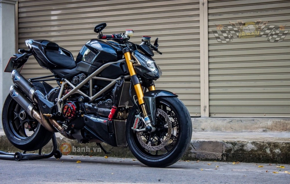 Ducati streetfighter s 1098 độ hơi bị hầm hố khoe dáng tại thái lan