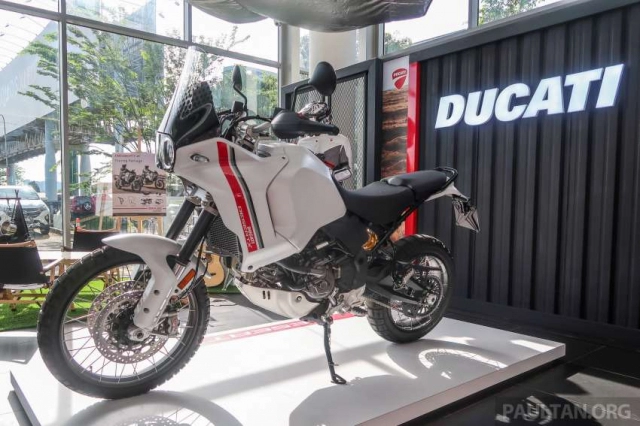 Ducati việt nam chính thức nhận cọc desert x