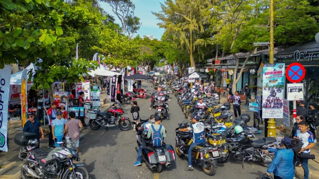 Hàng trăm biker hội ngộ tại vũng tàu bigbike mania