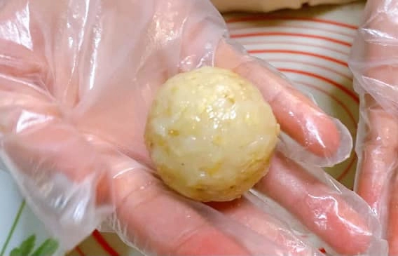 Mẹ đảm mách cách làm bánh dẻo bằng bột nếp thường cực đơn giản 30 phút là được cả mâm bánh
