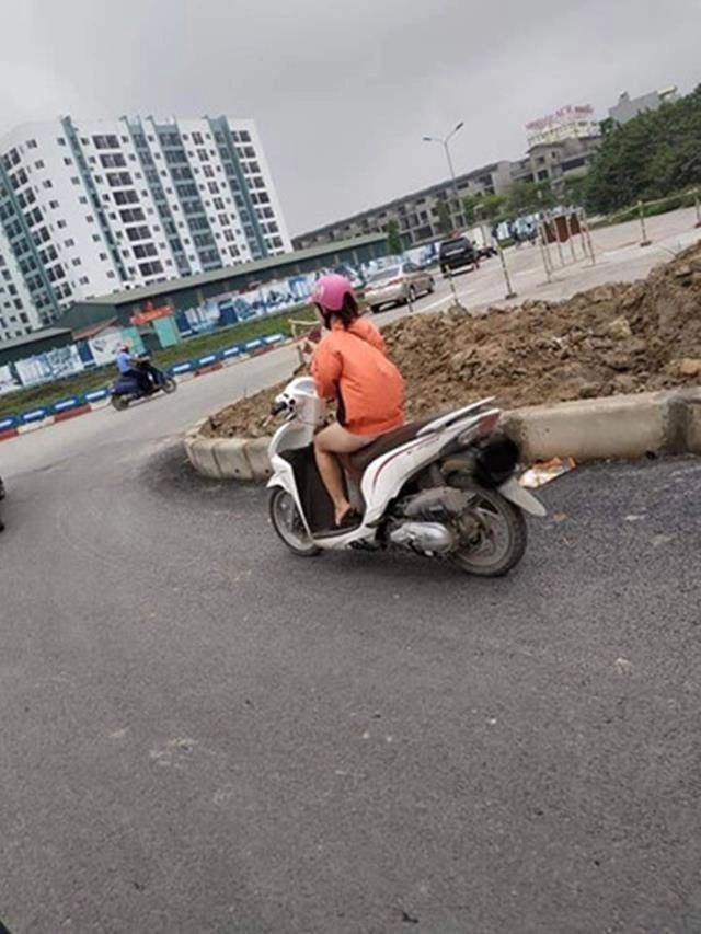 Mùa hè nóng đến mấy không bằng chị em mặc váy xẻ cao xém đụng nách lộ cả vòng 3