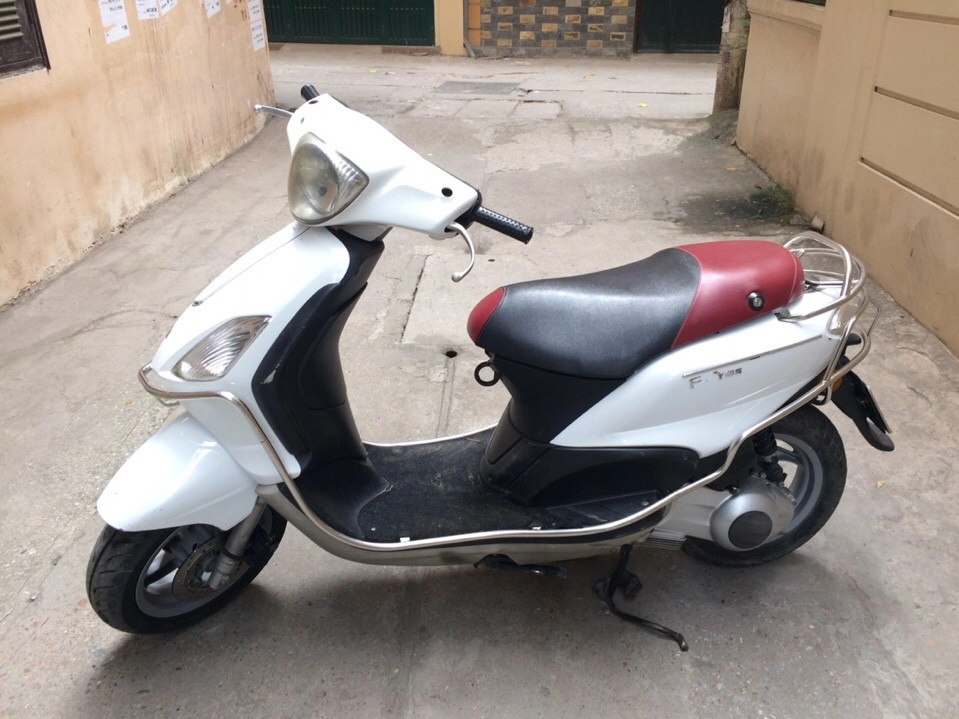 Piaggio fly 125 nhập đời chót 2010 màu trắng 30l5 - 5679