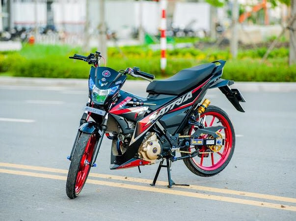 Satria 150 độ đồ chơi hàng hiệu với giá trị trên 200 triệu của biker việt