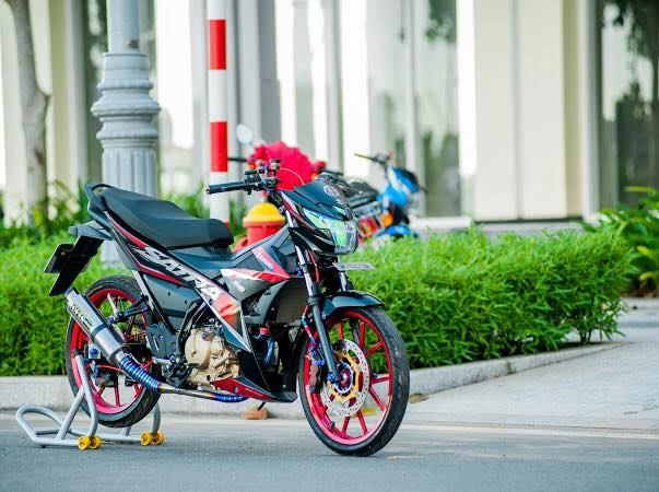 Satria 150 độ đồ chơi hàng hiệu với giá trị trên 200 triệu của biker việt