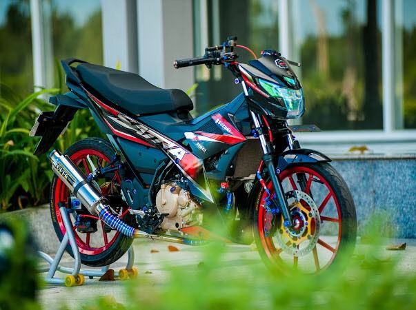 Satria 150 độ đồ chơi hàng hiệu với giá trị trên 200 triệu của biker việt