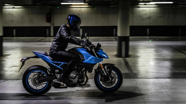 Suzuki công bố giá gsx-8s và v-strom 800de 2023 tại mỹ