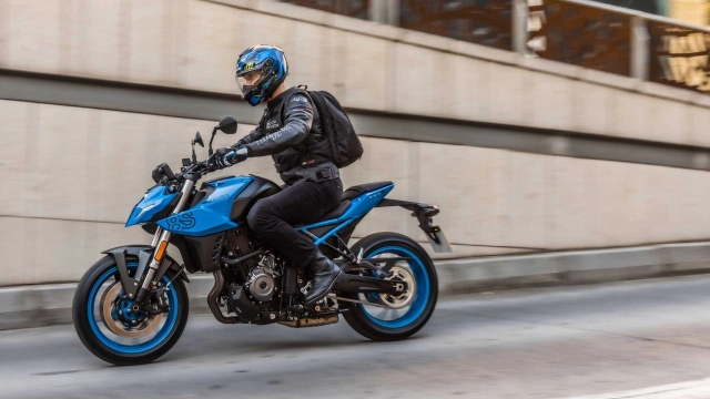 Suzuki công bố giá gsx-8s và v-strom 800de 2023 tại mỹ