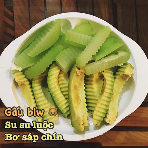 3 bà mẹ vừa xinh đẹp vừa rèn con tự ăn dặm cực chuẩn