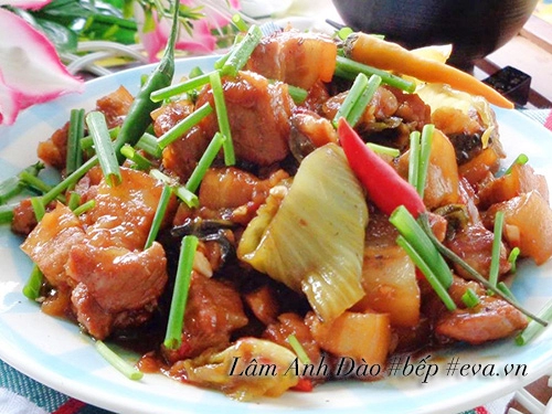 Ba chỉ xào dưa cải chua cực kỳ tốn cơm đấy nhé