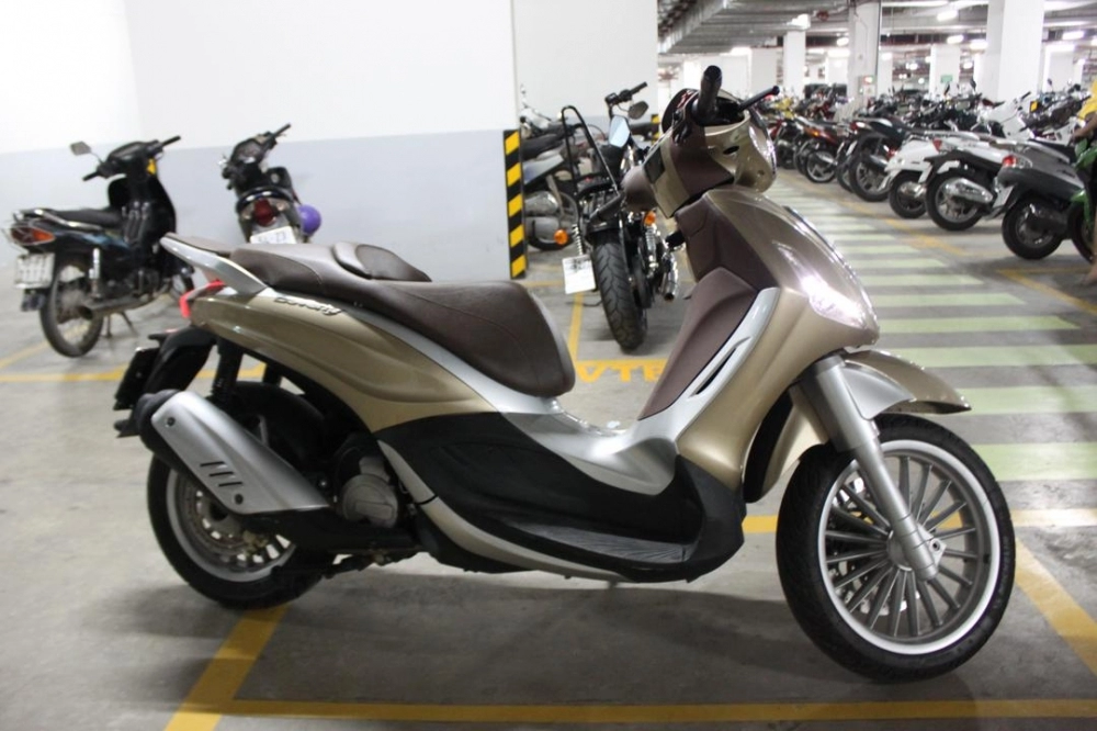 Bán piaggio beverly 125ie nhập ý nguyên chiếc đời 2012 đẹp long lanh