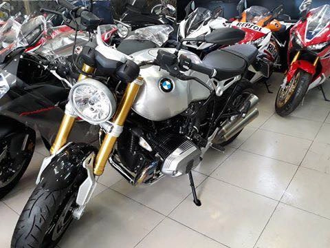 Bmw rninet 2017 bình xăng bạc dán keo nguyên con cho tới cái gắp mua về trưng nhà odo chỉ có 268km 1