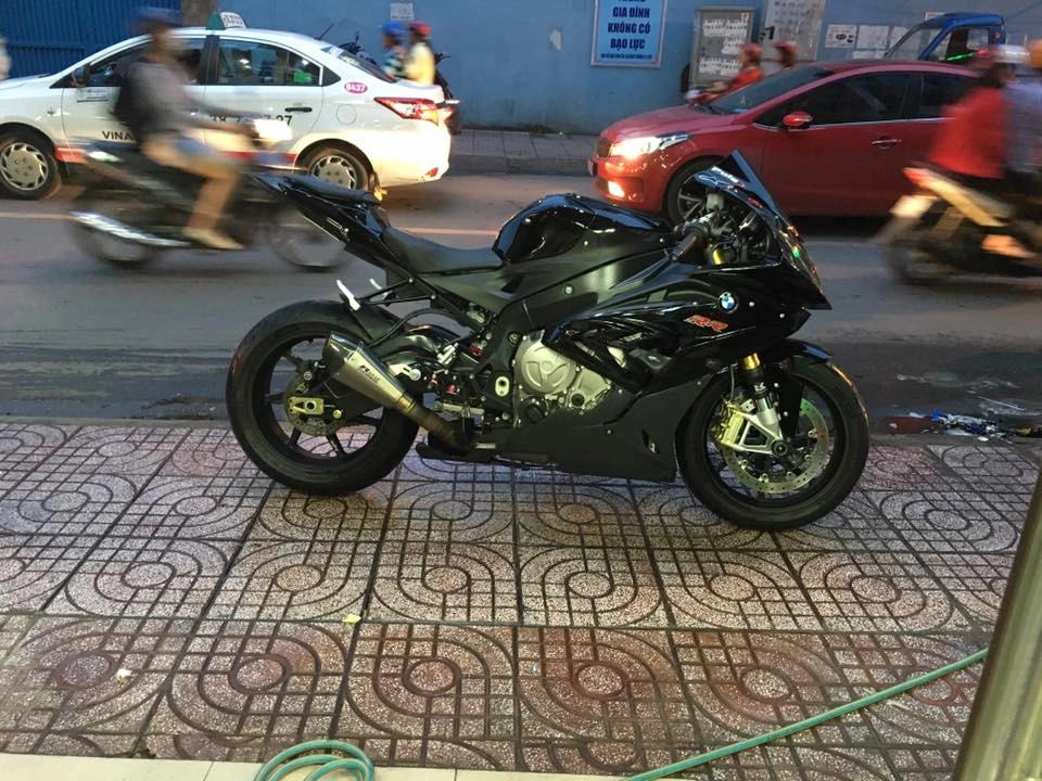 Bmw s1000rr 52016 abs châu âu full opstion mâm 7 cây hp đen bónghqcnsang tên ũy quyền tùy thích