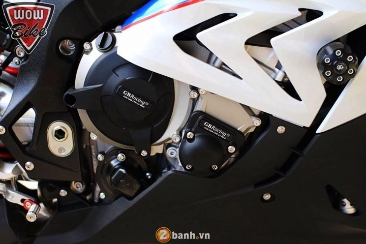 Bmw s1000rr ấn tượng hơn với gói đồ chơi hàng hiệu