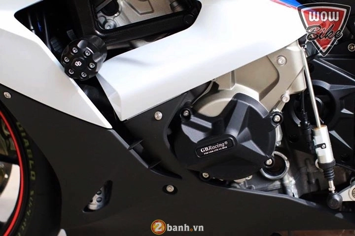 Bmw s1000rr ấn tượng hơn với gói đồ chơi hàng hiệu