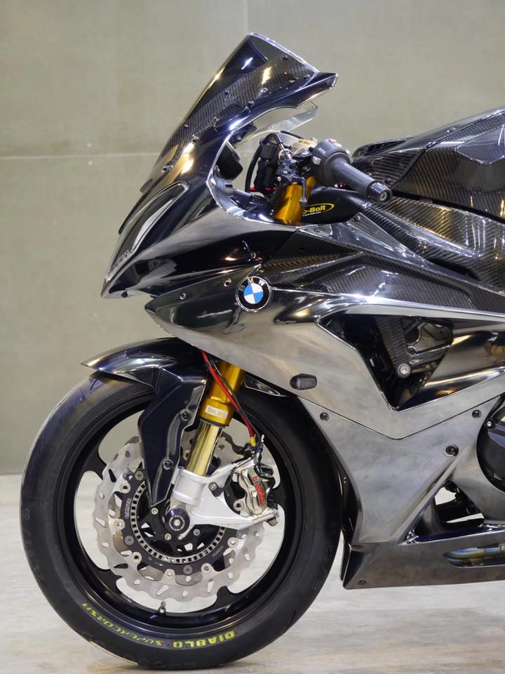 Bmw s1000rr chân dung chiến binh bất bại trong phân khúc 1000 phân khối