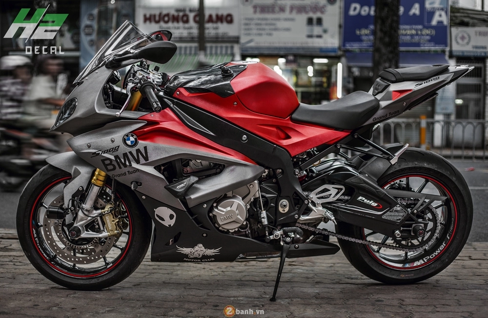 Bmw s1000rr đẳng cấp với dàn áo mới