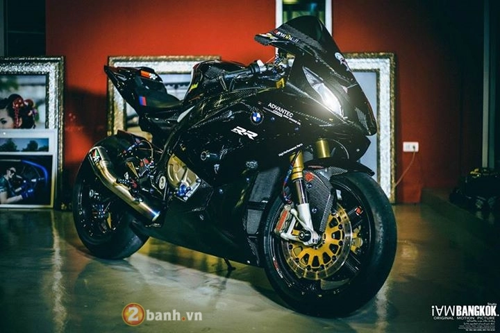 Bmw s1000rr siêu khủng trong bản độ full carbon