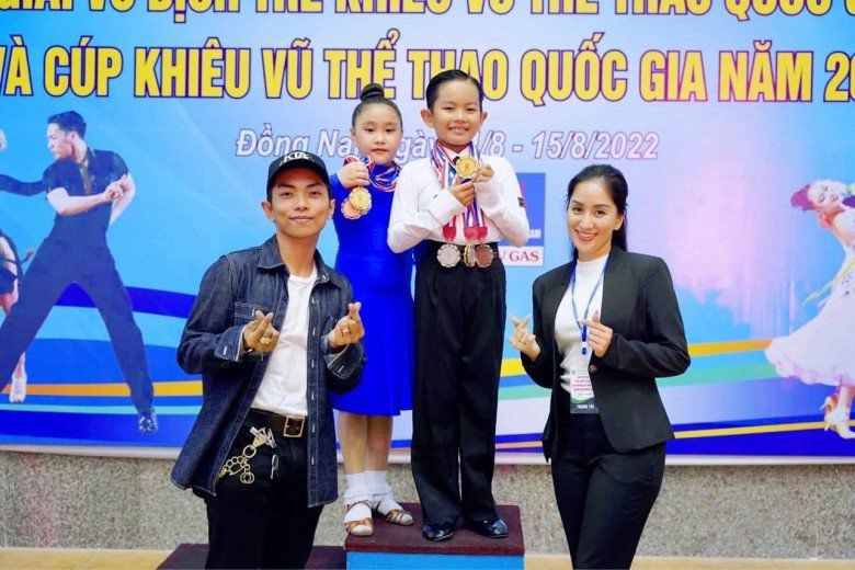 Con trai khánh thi - phan hiển làm nên lịch sử dancesport mang quốc ca phát vang trên đấu trường quốc tế