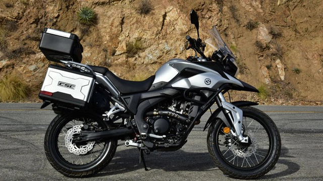 Csc ra mắt phiên bản mới của mẫu adventure nhái bmw gs