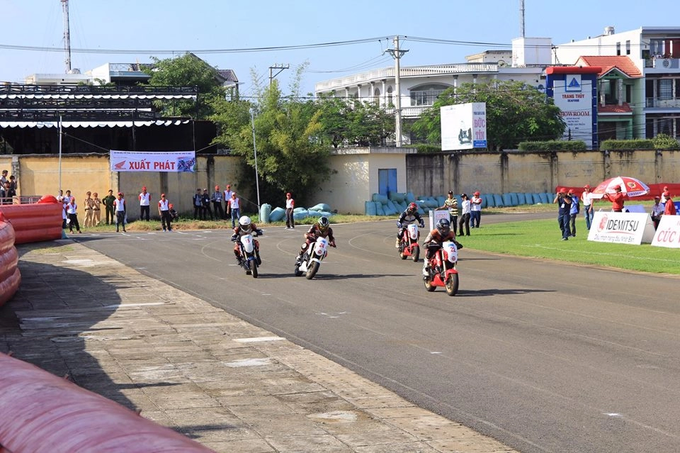 Dàn xe đua honda hâm nóng tuy hòa - phú yên