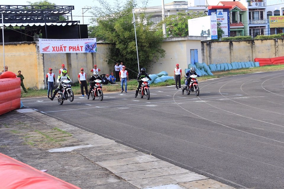 Dàn xe đua honda hâm nóng tuy hòa - phú yên