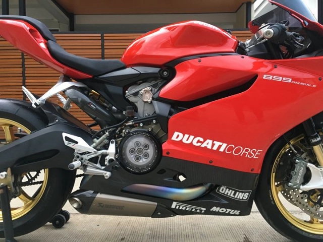 Ducati panigale 899 vẻ đẹp hào nhoáng với dàn chân oz racing