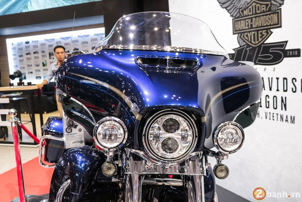 Harley-davidson cvo giá 23 tỷ được giới thiệu tại vims 2017