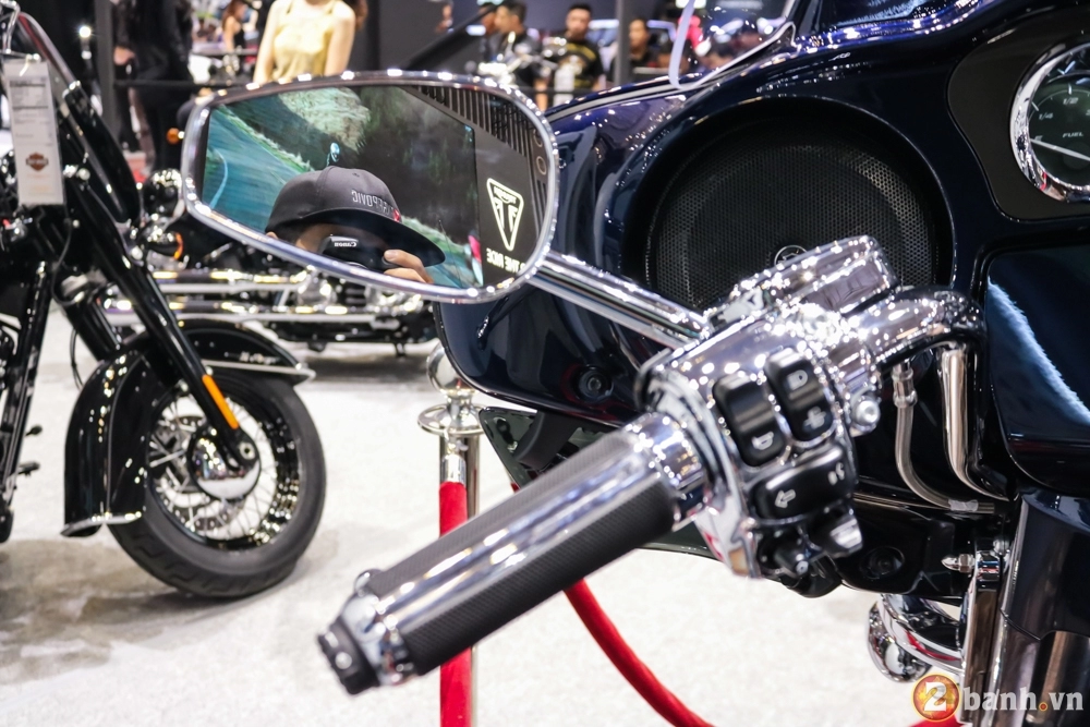 Harley-davidson cvo giá 23 tỷ được giới thiệu tại vims 2017