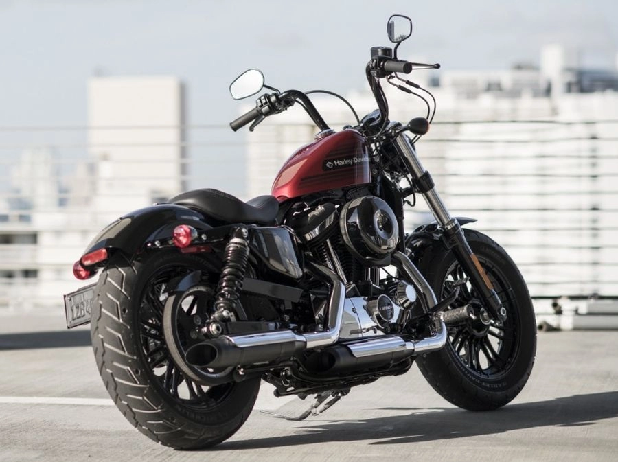 Harley-davidson forty-eight special và iron 1200 2018 trình làng giới mê xe cổ