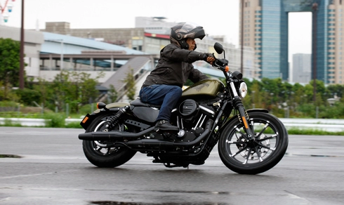  harley-davidson iron 883 - môtô cho người trẻ việt nam 