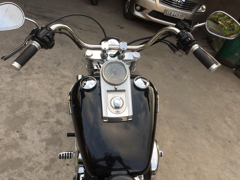 Harley dyna 1450 phiên bản kỉ niệm 100 năm