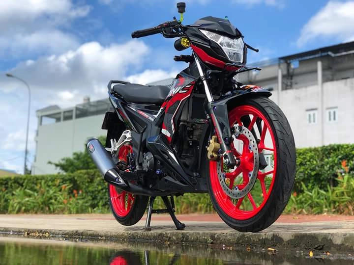 Honda sonic 150r phá cách với hàng lọat đồ chơi có giá trị