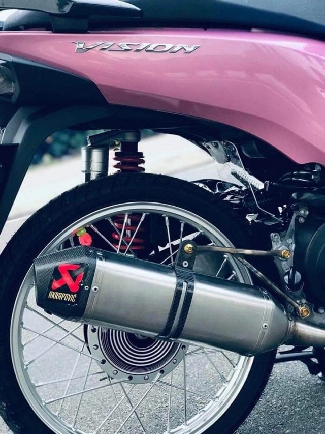 Honda vision độ tạo điểm nhấn bằng hơi thở akrapovic đầy uy lực