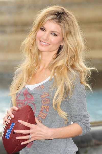 Marisa miller yêu kiều trong nắng vàng london