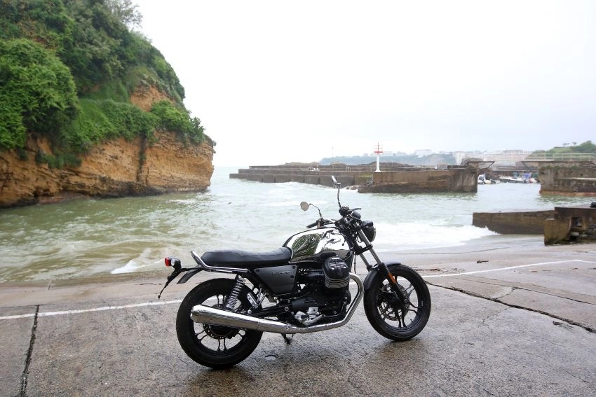 Moto guzzi v7 iii limited edition phiên bản giới hạn 500 chiếc