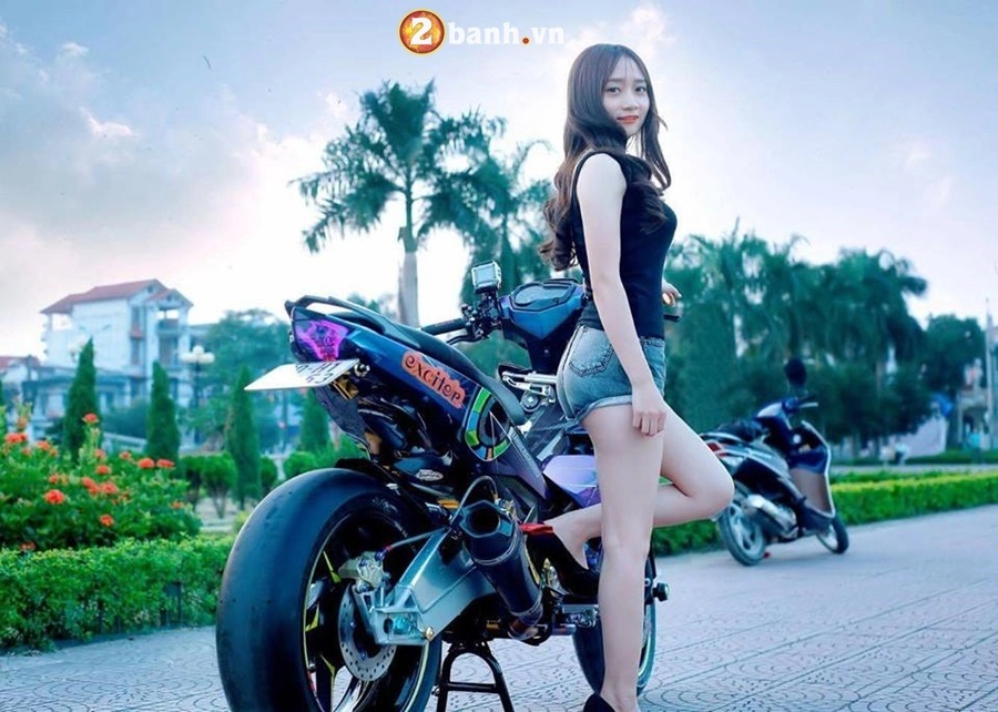 Ngắm hot girl đọ dáng cùng exciter 150 độ phong cách pkl trên 350 triệu