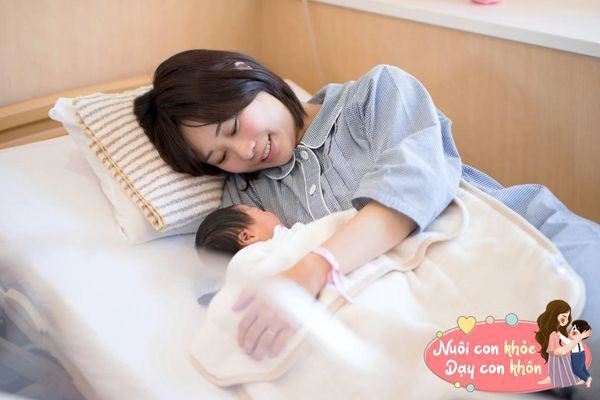 Ngày đầu trẻ sơ sinh chào đời làm ngay 4 điều này không lo con ốm vặt khi lớn lên