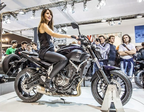  người mẫu eicma 2013 